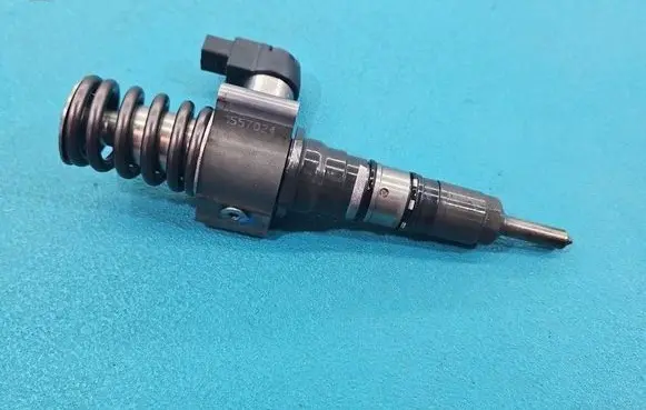 Volkswagen PASSAT B6 Fuel injector 03G130073T IMPRK1557024