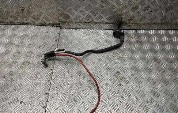 Skoda Octavia Mk2 (1Z) Positive cable (battery) 1K0971228L