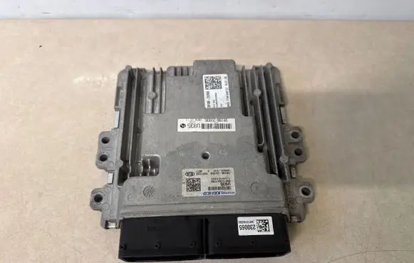 KIA Sportage Engine control unit/module 391992u100 391982u935 391002u356