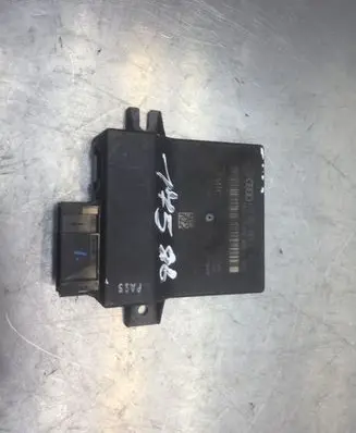 Audi A6 S6 C6 4F Gateway control module 4F0907468 4F0910468