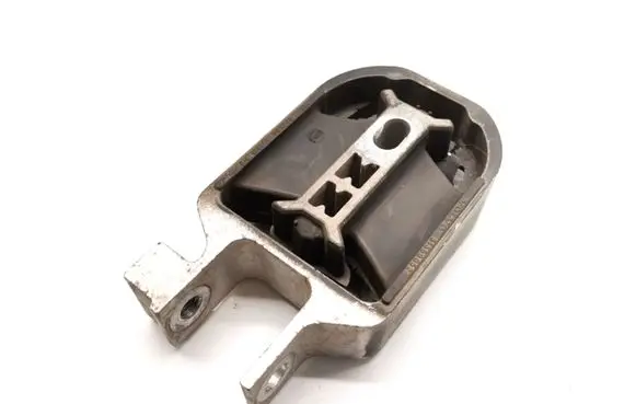 Volvo V40 Engine mounting bracket 31359652