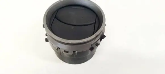 Toyota RAV 4 (XA30) Dash center air vent grill