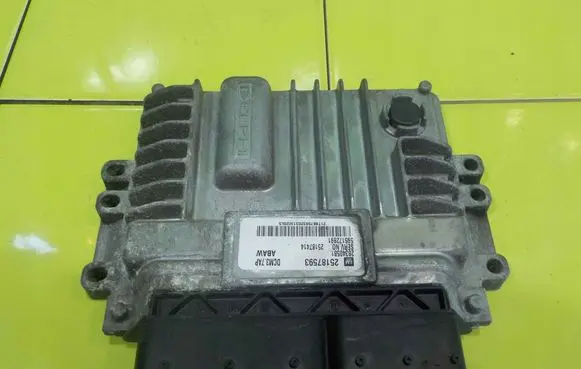 Chevrolet Orlando Engine control unit/module 25187593