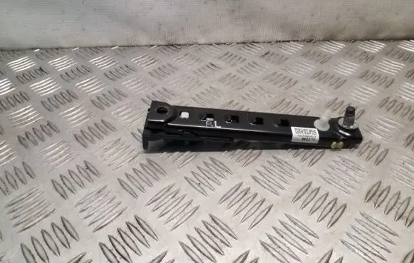 Opel Insignia A Seat belt adjustment rail 13577246