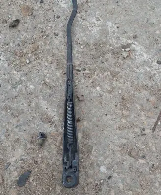 Mercedes-Benz S W140 Front wiper blade arm A1408200844