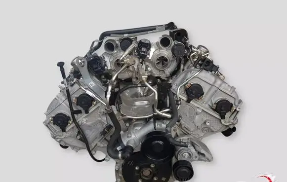BMW 8 G14 Engine N63B44D