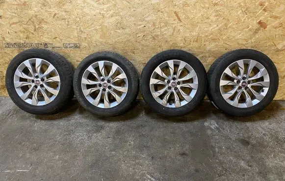 R16 alloy rim