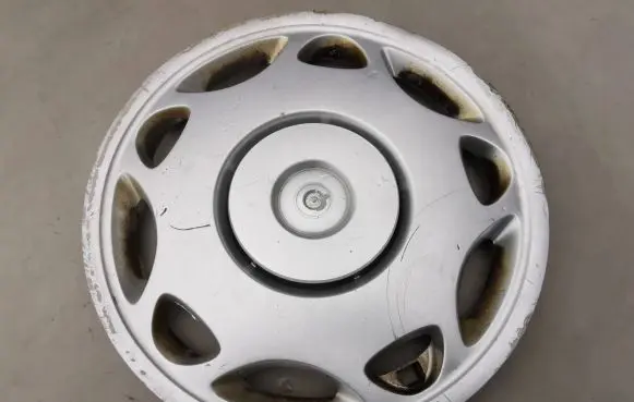 BMW 3 E36 R15 wheel hub/cap/trim 36131180104