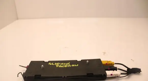 Mini Cooper Countryman R60 Aerial antenna amplifier 9803854