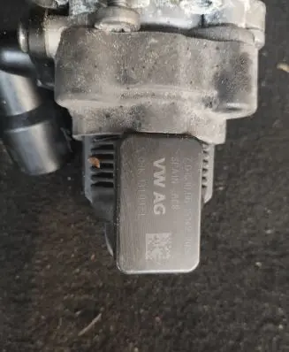 Audi Q3 F3 EGR valve 06K131097L 70151066