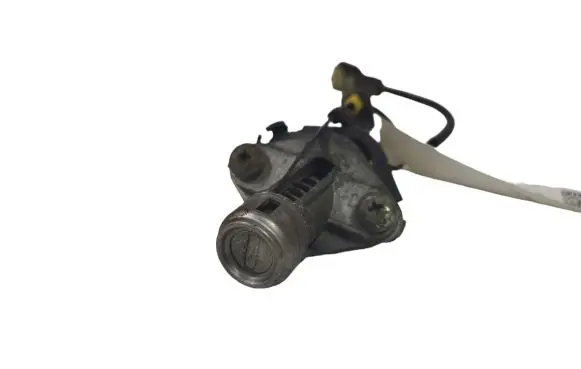 KIA Sorento Tailgate exterior lock 
