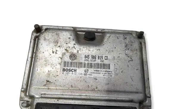 Volkswagen PASSAT B5.5 Engine control unit/module 045906019CD 1039S20397 0281012749