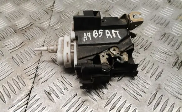Audi A8 S8 D2 4D Front door lock 4d0173a