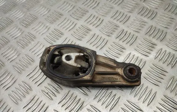 Citroen C4 Cactus Engine mount bracket 9802483780