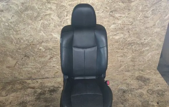 Infiniti Q70 Y51 Front passenger seat 