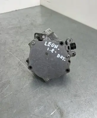 Seat Leon (5F) Vacuum pump 06K145100P