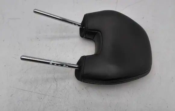 Volvo V40 Front seat headrest 