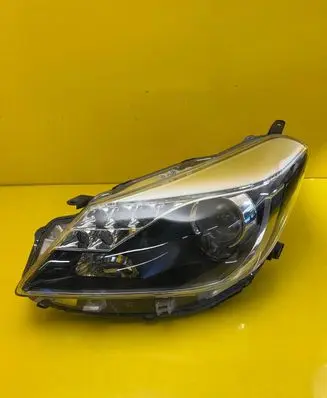 Toyota Yaris Headlight/headlamp