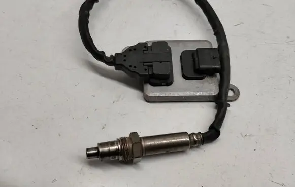 Mercedes-Benz Sprinter W906 Lambda probe sensor A0009058411 0009058411 A3C01067400608