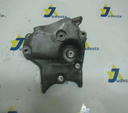Opel Insignia A Engine mounting bracket 55566020