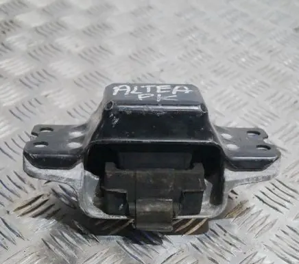 Seat Altea XL Engine mount bracket 1K0199555M