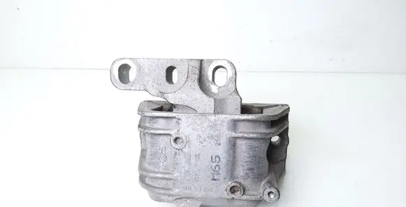Volkswagen PASSAT B6 Engine mount bracket 1K0199262B