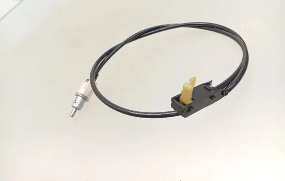 Mercedes-Benz CLS C219 Gear shift cable linkage 2202670164