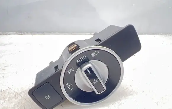 Mercedes-Benz E C207 W207 Light switch A2129050551