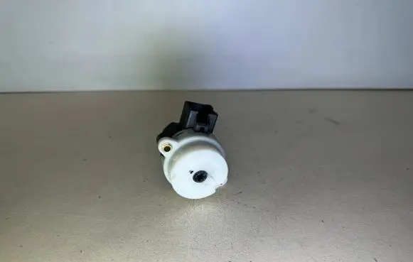 Volvo S60 Ignition lock contact 8645228