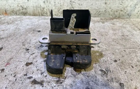 Volkswagen Golf VII Tailgate/trunk/boot lock/catch/latch 5G6827505B