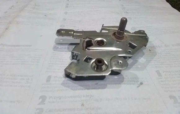 Renault Trafic III (X82) Sliding door lock 826706945R