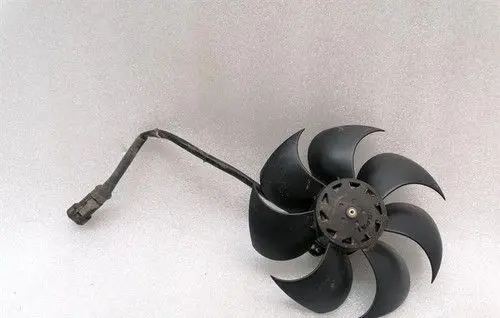 Ferrari FF Cooling fan wiring