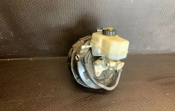 BMW 3 E90 E91 Brake booster 6764125 25220046204173 2527849500