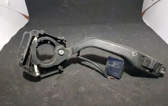 Volkswagen PASSAT B3 Indicator stalk 333953503A