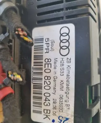 Audi A4 S4 B7 8E 8H Climate control unit 8E0820043BK 0635930