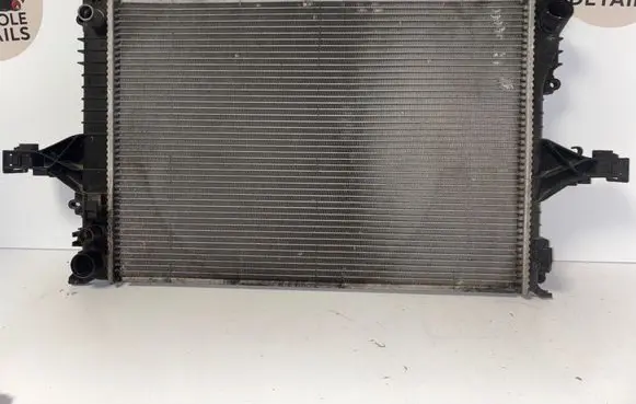 Volvo XC70 Coolant radiator 31319056