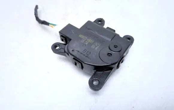 Hyundai i40 Air flap motor/actuator H400730881