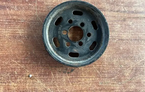 Volkswagen New Beetle Power steering pump pulley 038145255A