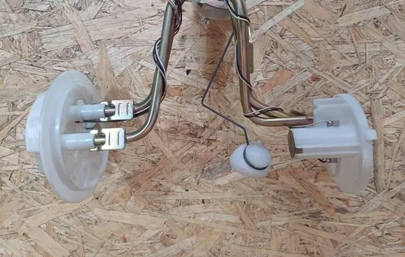 Renault 19 In-tank fuel pump 7700784186