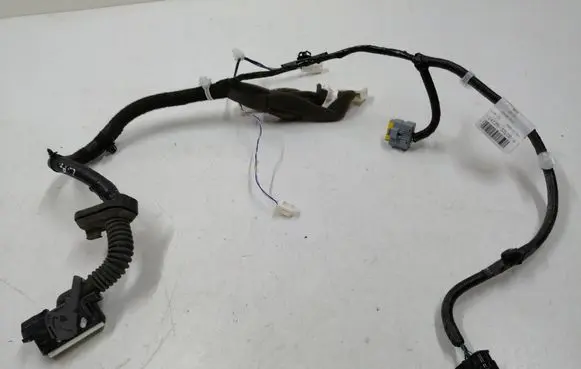 Nissan Pulsar Front door wiring loom 241253ZL0B