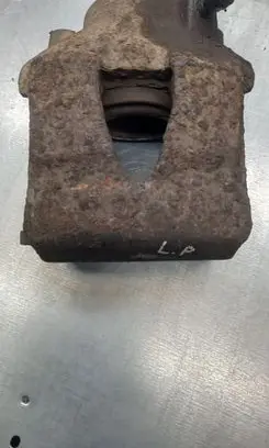 Volkswagen Golf IV Front brake caliper