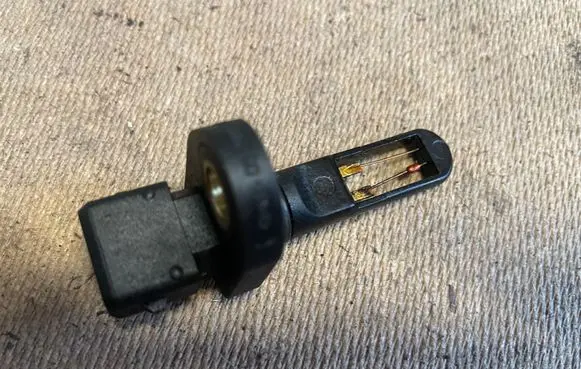 Audi TT Mk1 Intake air temperature sensor 058905379