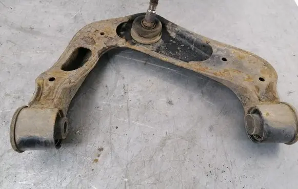 Nissan Pathfinder R51 Front lower control arm/wishbone
