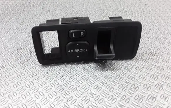 Toyota Corolla E120 E130 Wing mirror switch