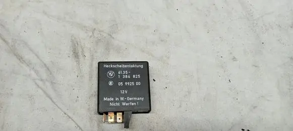 BMW 5 E34 Other relay 1384825 05992500