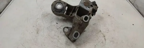 Audi A4 S4 B5 8D Engine mounting bracket