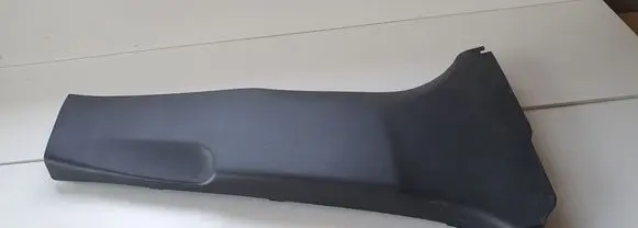Toyota Yaris Pillar (middle)