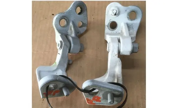 Ford Transit Front door lower hinge 