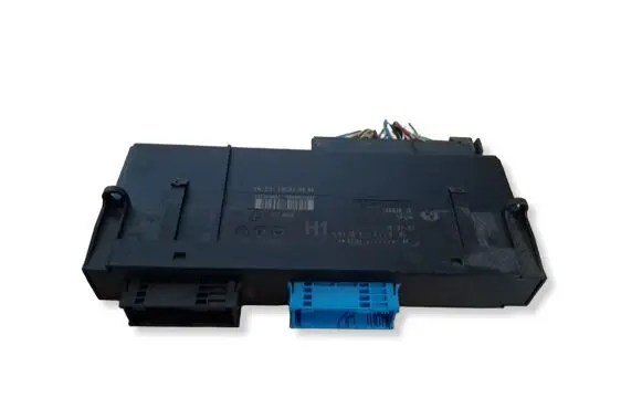 BMW 3 E90 E91 Comfort/convenience module 10681810