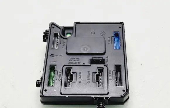 Renault Scenic III - Grand scenic III Central body control module 284B17715R